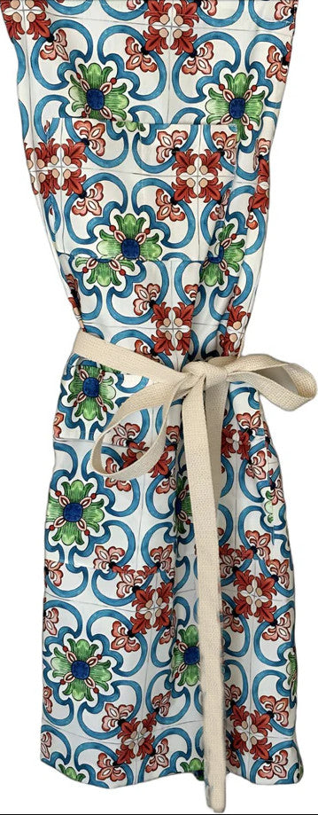 Cozy Flap Pocket Utility Apron